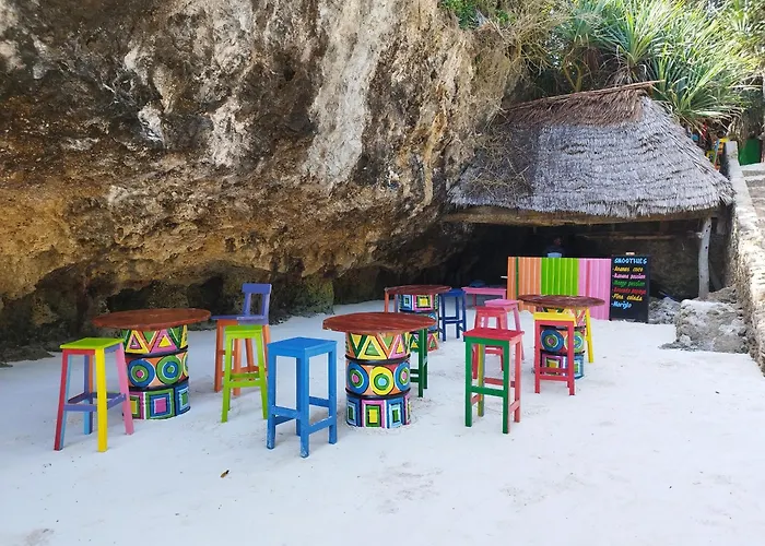 Mtende Beach Bungalow Ocean View & Secret Beach