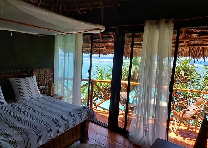 Mtende Beach Bungalow Ocean View & Secret Beach