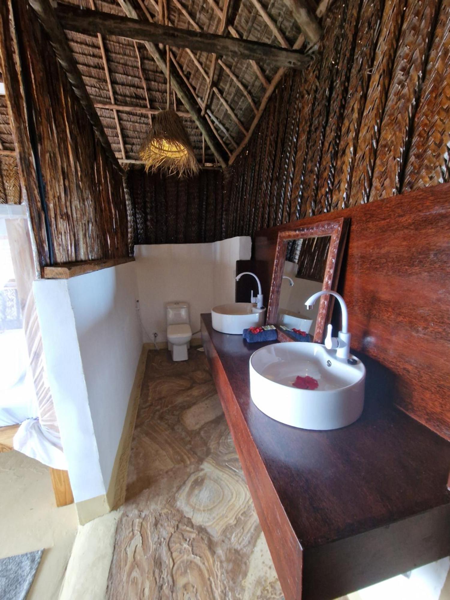 Aparthotel Ocean View & Secret Mtende
